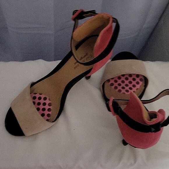 New look "your feet look gorgeous " nwot sandals - Picture 2 of 4